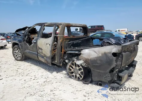 2024 Toyota Tundra Crewmax Platinum z USA, uszkodzony, nr VIN 5TFMC5DB5RX048227